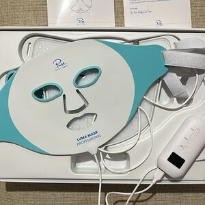 Pure Daily Care Red LED light mask